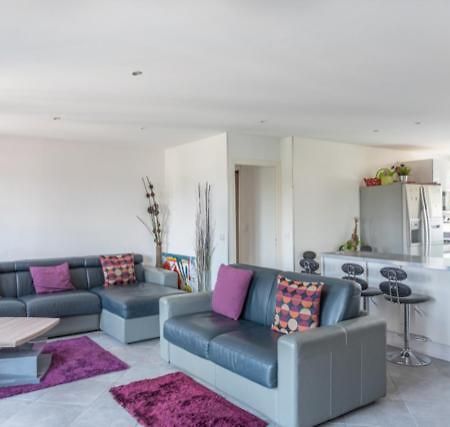 Residence Groupama Lyon Meyzieu Bagian luar foto
