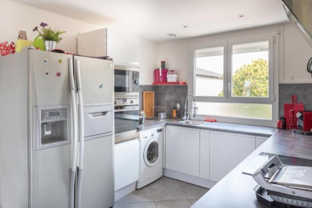 Residence Groupama Lyon Meyzieu Bagian luar foto
